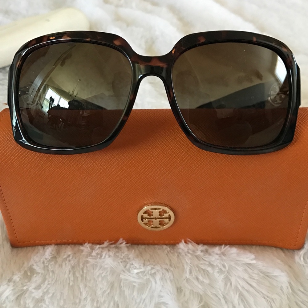 Tory Burch Oversized Sunglasses