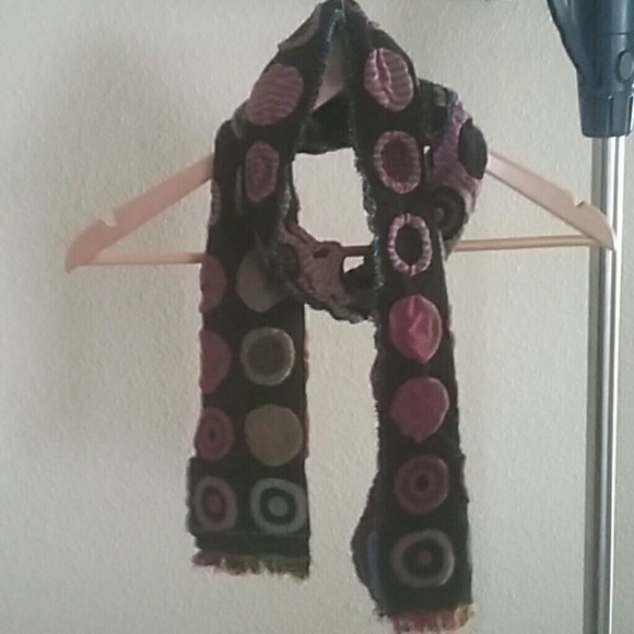 Scarf - Picture 1 of 1