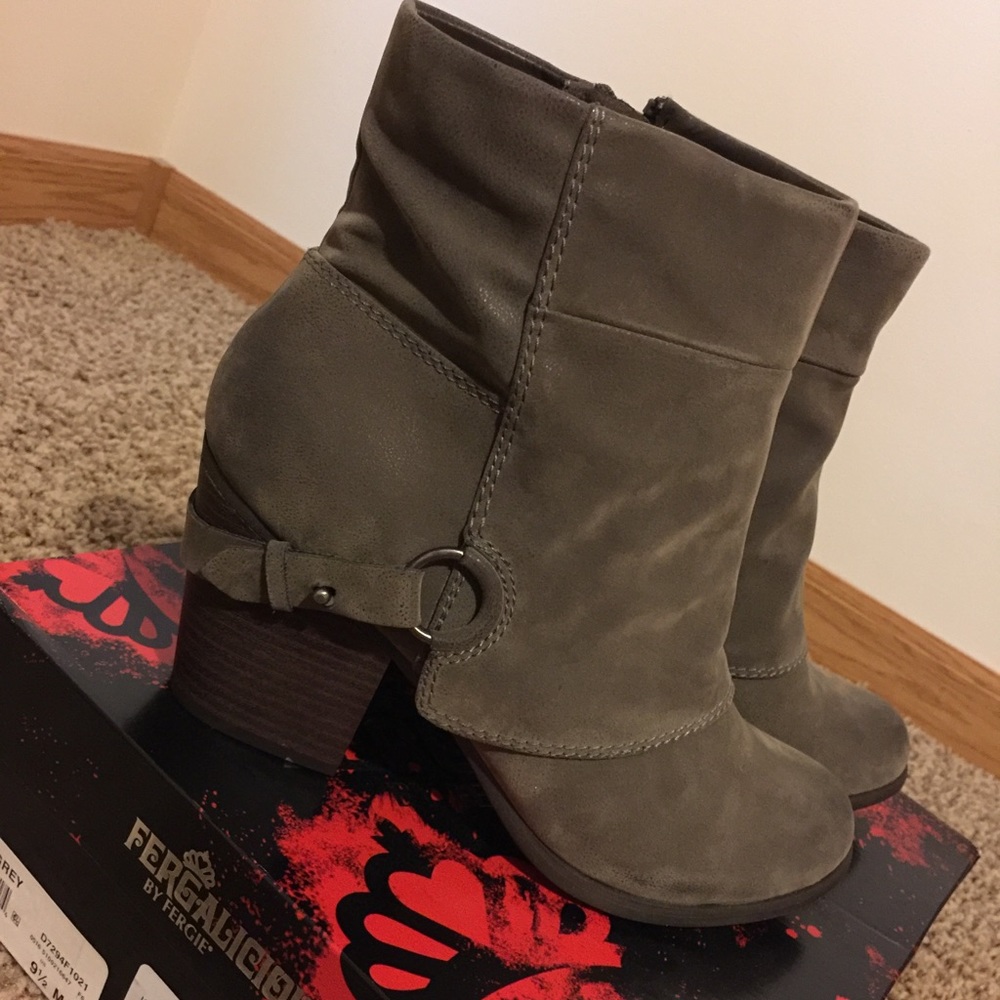 Fergalicious Liza Bootie 9.5