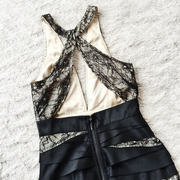 ✖️Black and Cream Lace Plunge Mini Dress✖️ - Picture 2 of 7