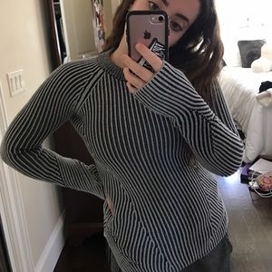 Black and Grey Ivivva Sweater💕