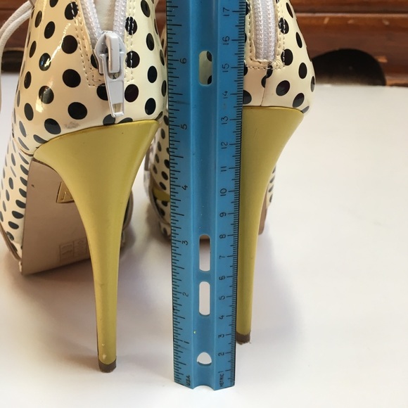 Lace up stilettos - Picture 3 of 4