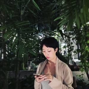 Meet your Posher, Connie