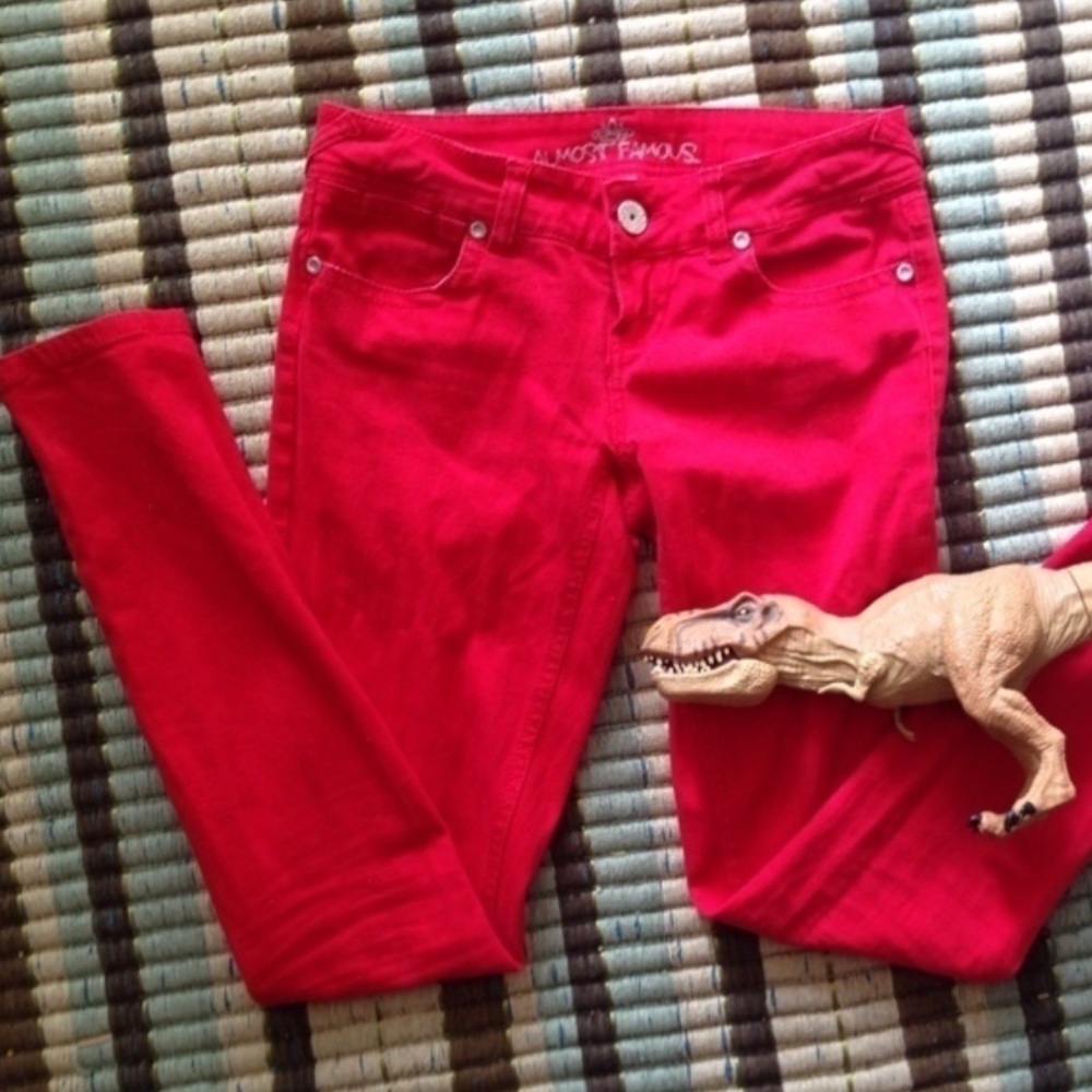Super comfy red jean