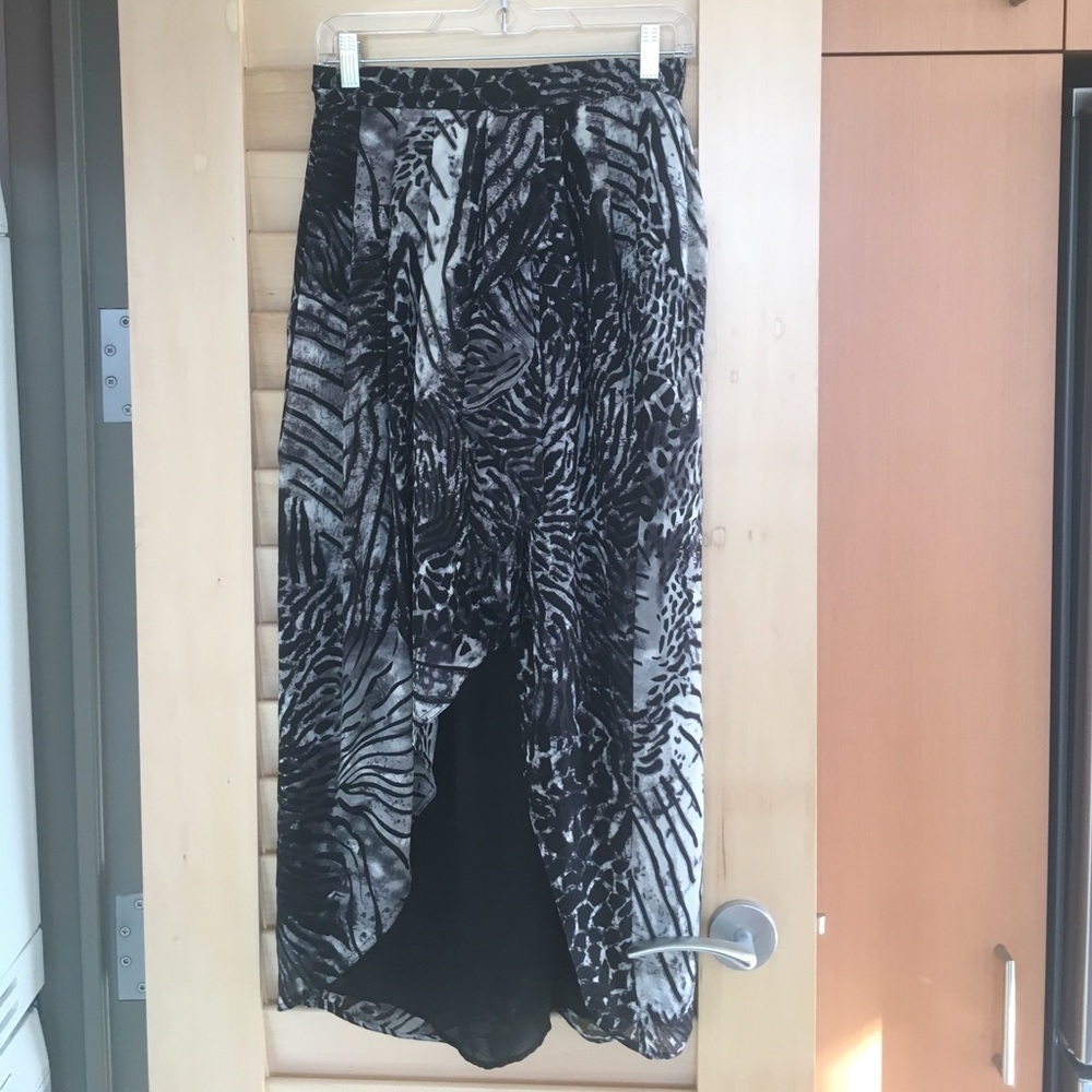 Maxi Skirt with high slit