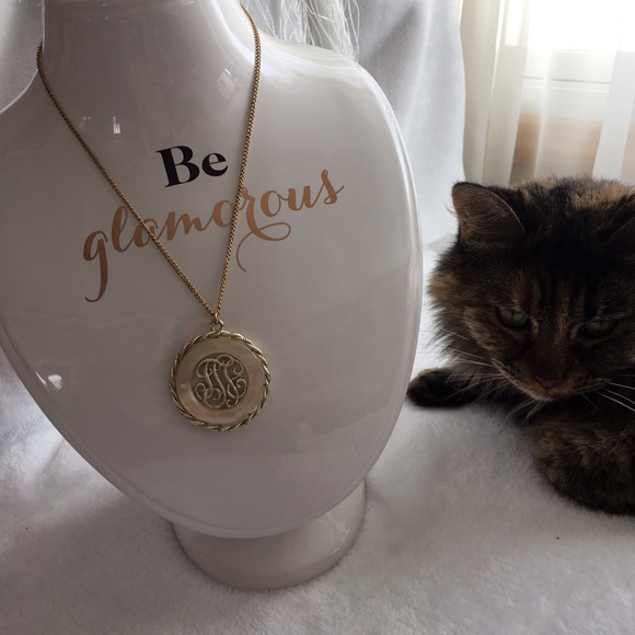 VINTAGE ~ B.S.K. Signed Necklace - Picture 3 of 4