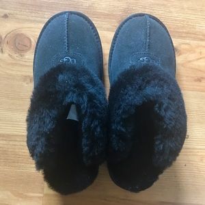 Black Ugg Slippers