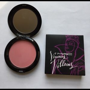 MAC Limited edition Beauty Powder in Oh So Fair