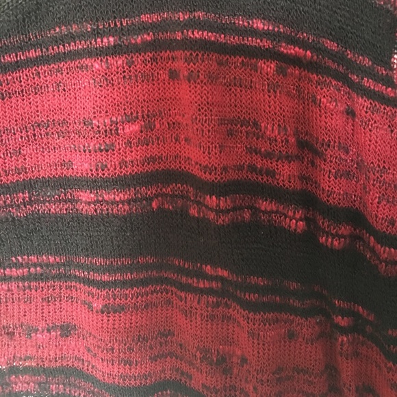 Short Sleeved Maroon and Black Cardigan - Picture 2 of 3