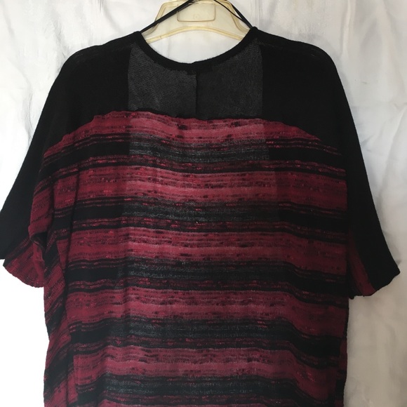 Short Sleeved Maroon and Black Cardigan - Picture 3 of 3