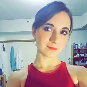 Meet your Posher, Julia