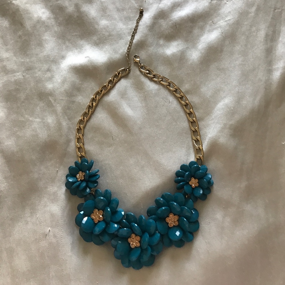 Flower necklace