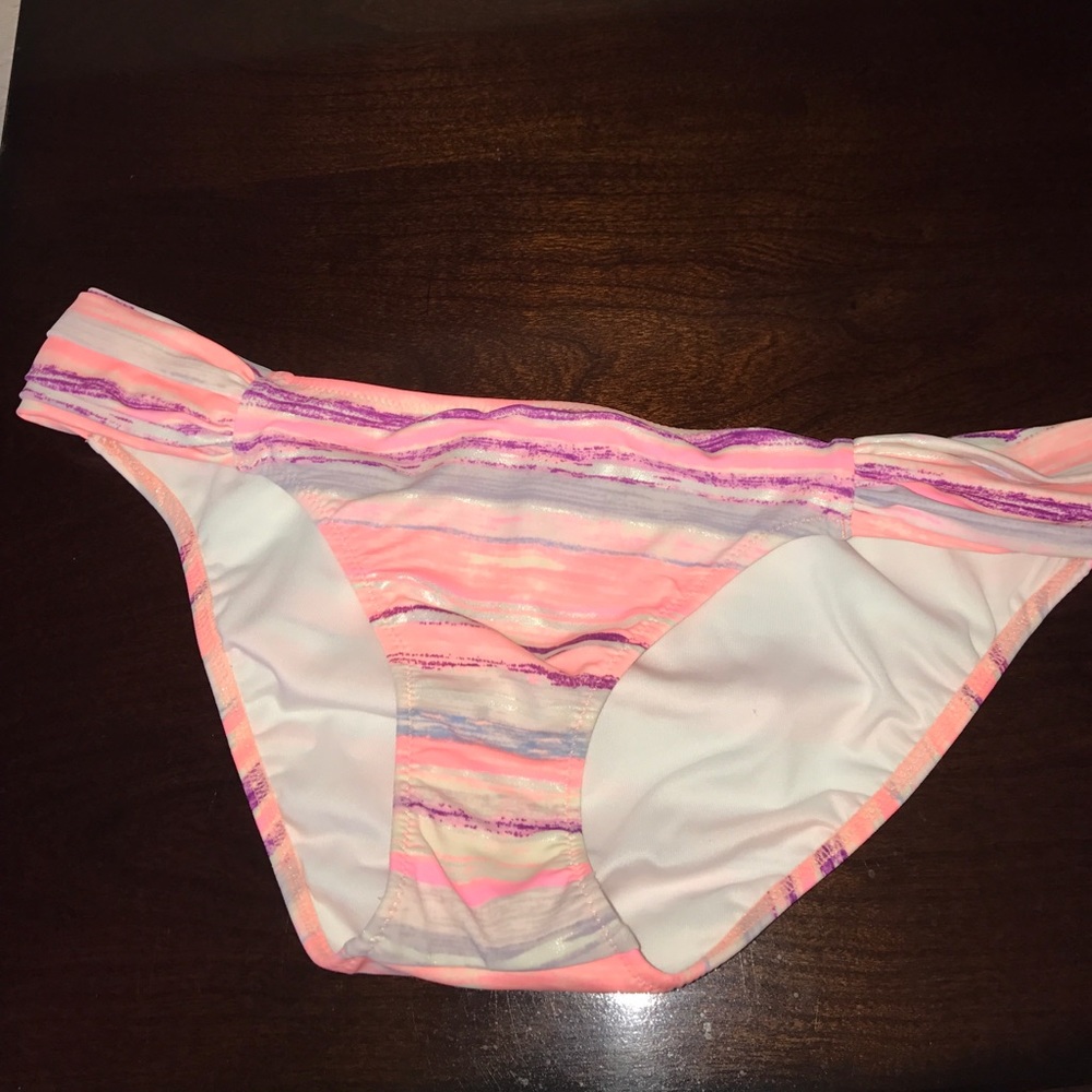 VS swim Bottoms small