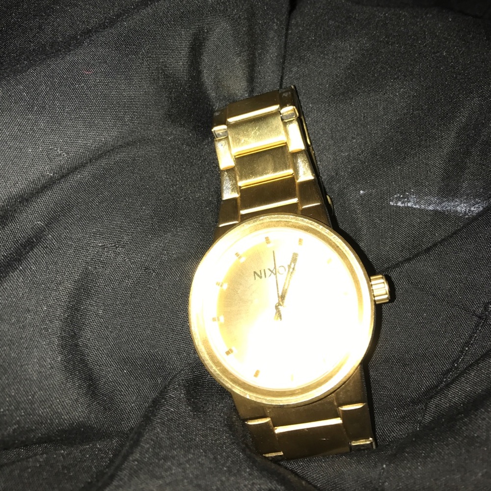 Nixon watch