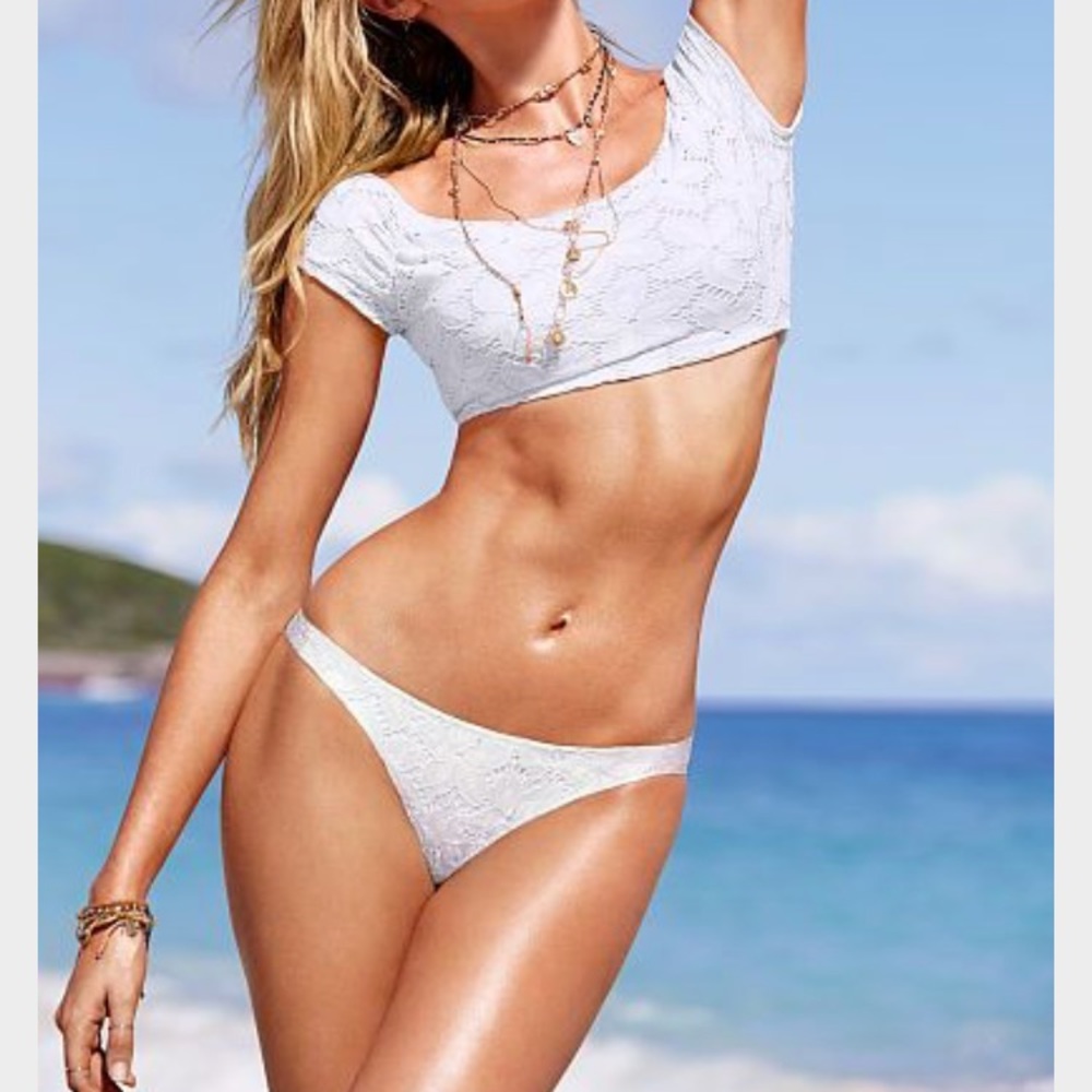 👙☀️🌊Victoria's Secret Bikini Crop Top