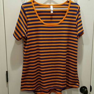 LuLaRoe Classic Tee Large