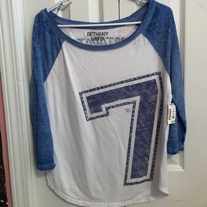 Baseball tee