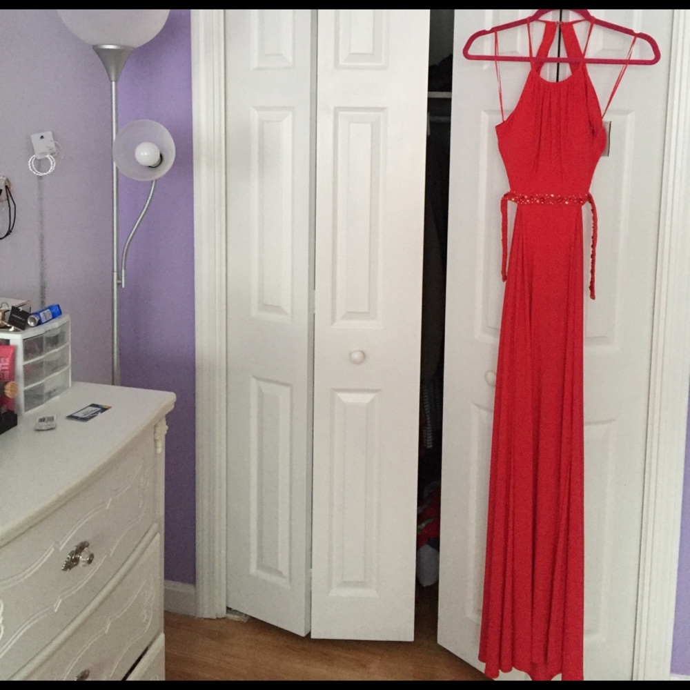 Long,red,prom dress.Size 5/6.