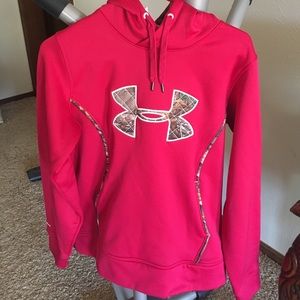 Women's under armor sweatshirt