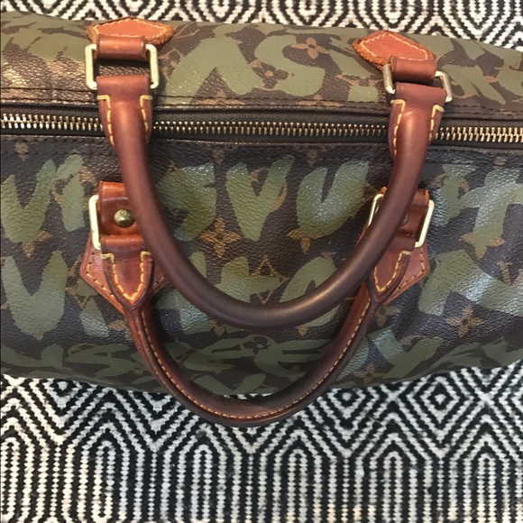 Louis Vuitton Graffiti Bag 🔥 - Picture 3 of 3
