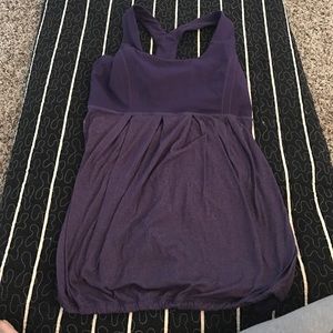 size 8 Lululemon top with built in bra