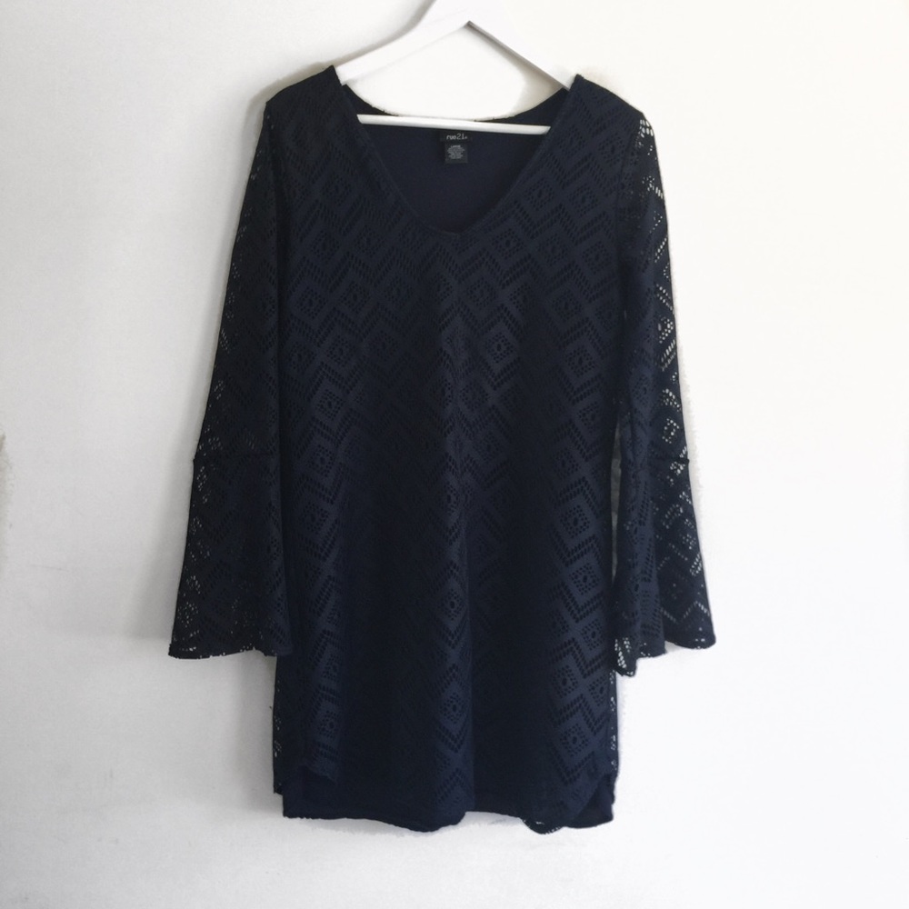 Navy blue, lace dress. Rue 21. L (Model is sz 6)