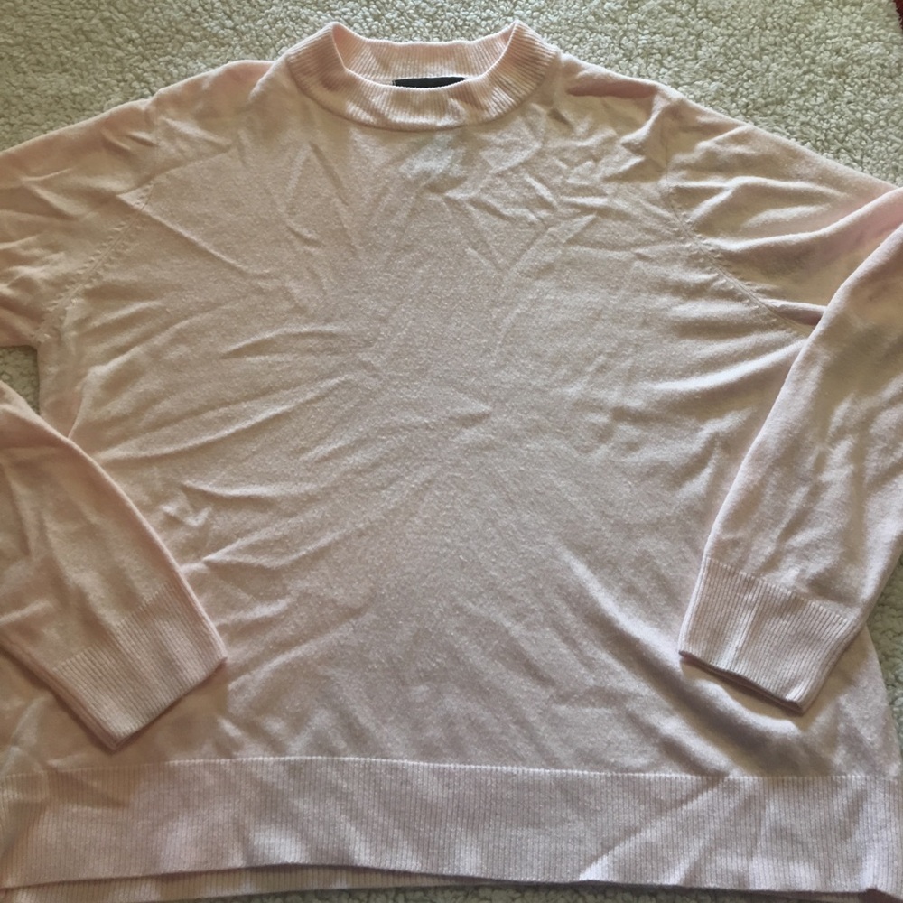 Light coral Thin but warm sweater