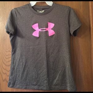 Under Armor girls shirt