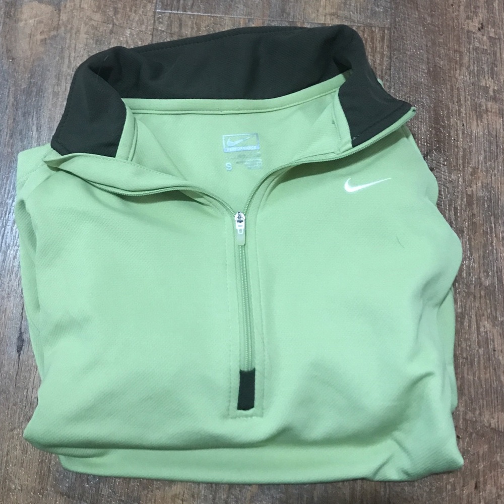 Nike performance pull over