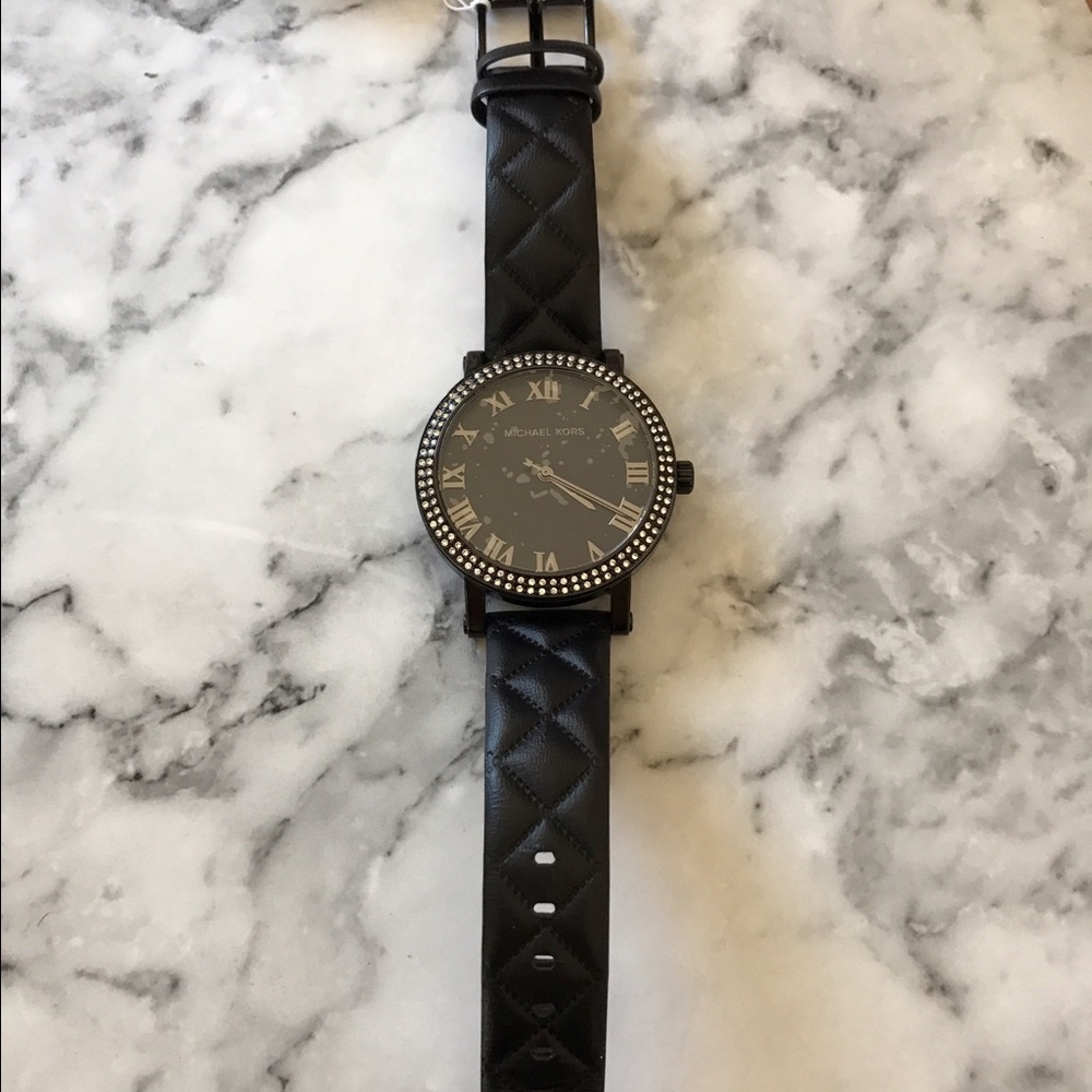 ⌚️ Black quilted MK watch ⌚️