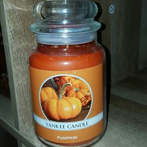 Yankee candle Pumkin 22 0z jar new