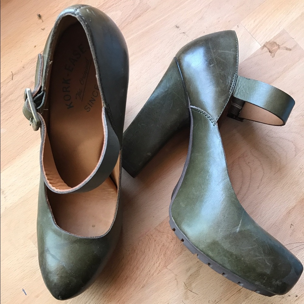 Barely worn leather Kork-Ease platforms