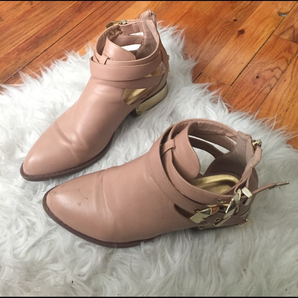 Cutout Ankle boots