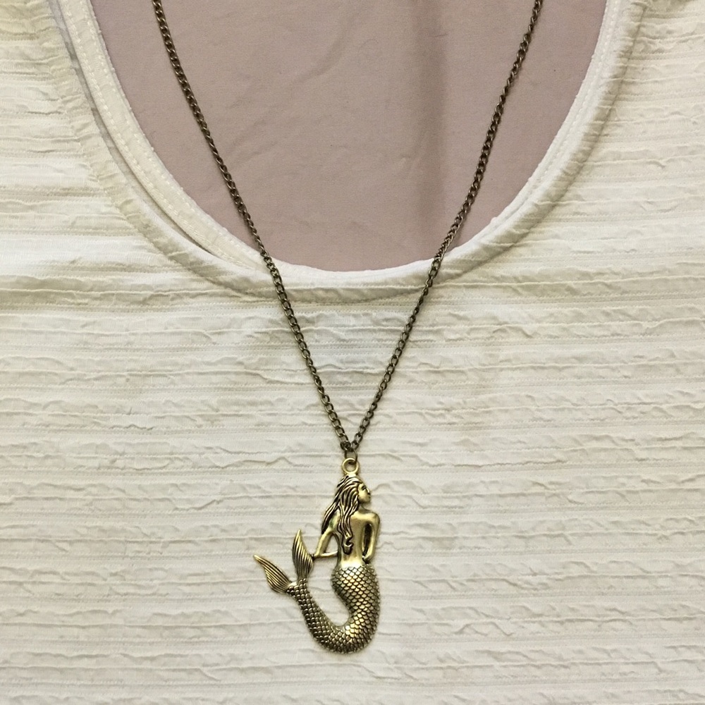 NWOT Vintage Mermaid Necklace