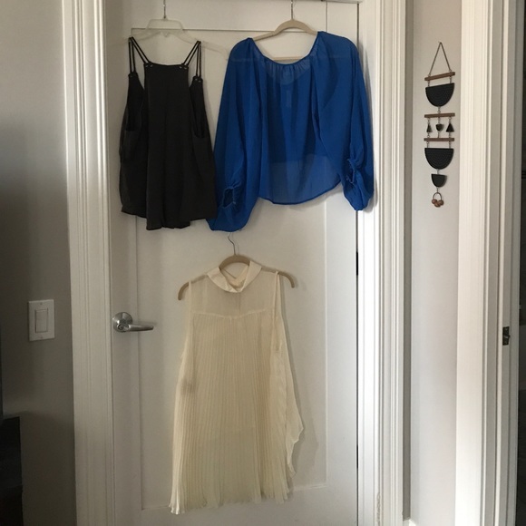 Three XL shirts - Picture 4 of 6