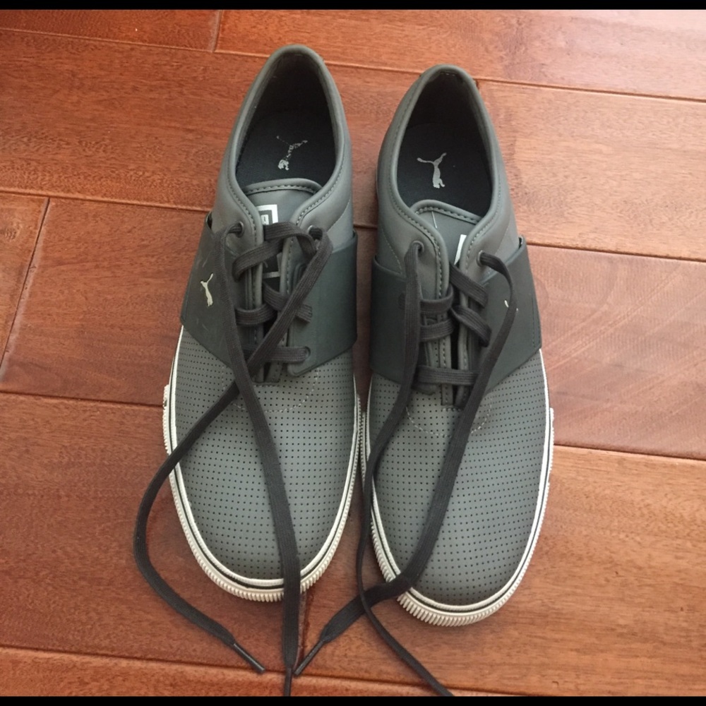 PUMA grey sneakers: Brand New! (Mens)