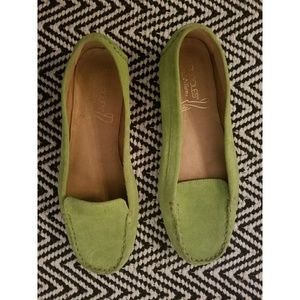 NWOT Aerosoles Stitch N Turn Suede Slip On