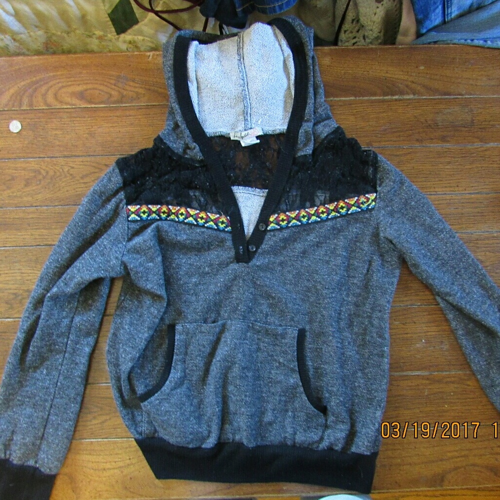 Sweat shirt