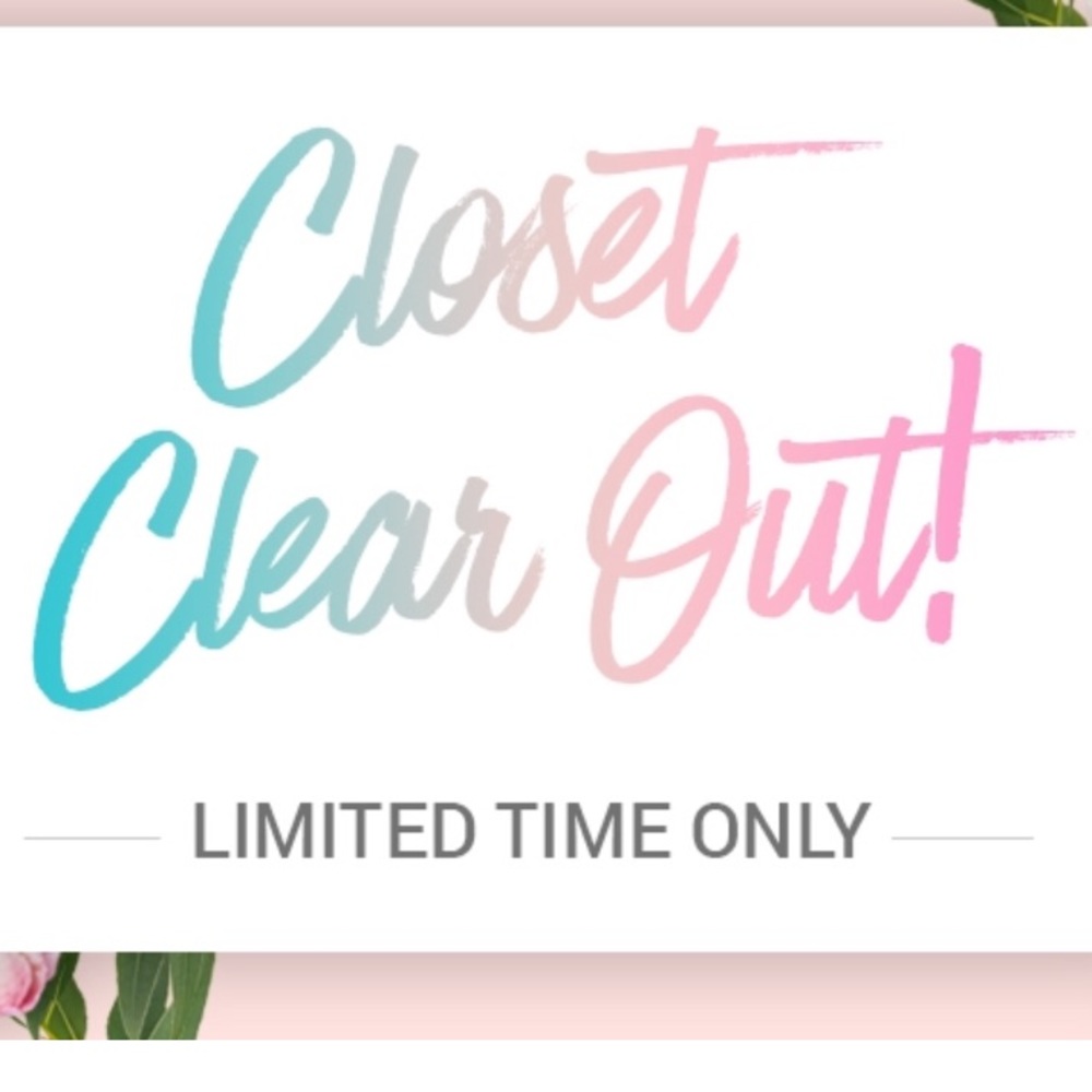 🚨Closet clear out 🚨 extended until Monday at 12