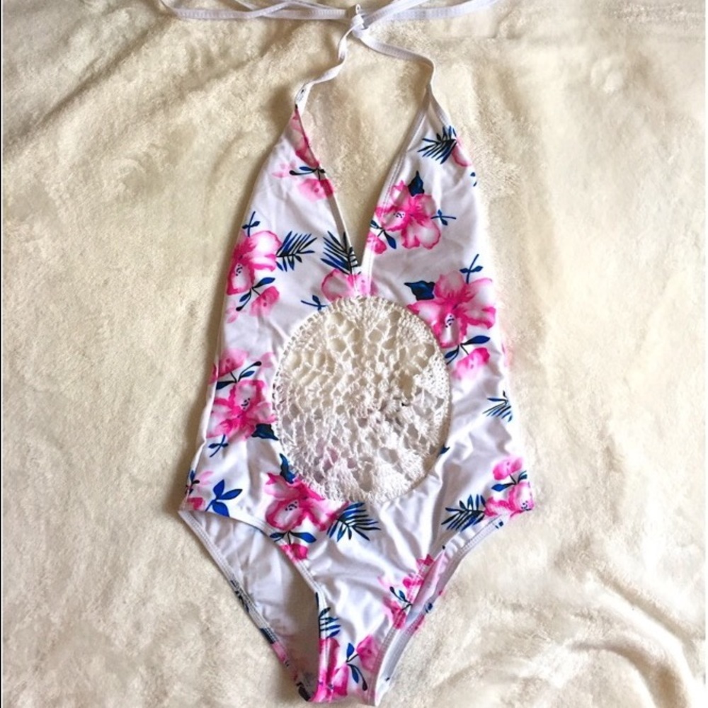 Frankie Bikini Look one piece!