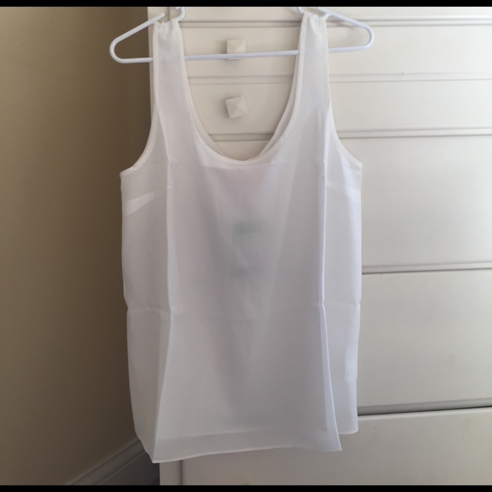 NWT Lilly Pulitzer resort white cosmos top silk