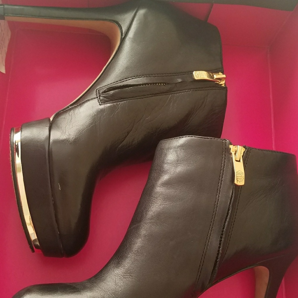 Vince Camuto Booties
