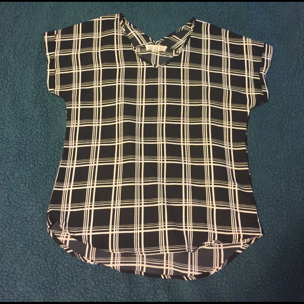 Black & White polyester shirt