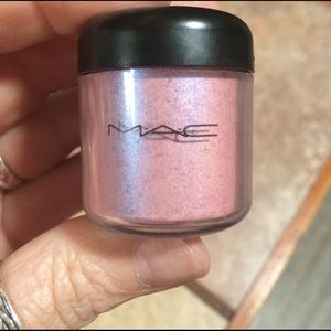 MAC large pigment loose eyeshadow pink pearl
