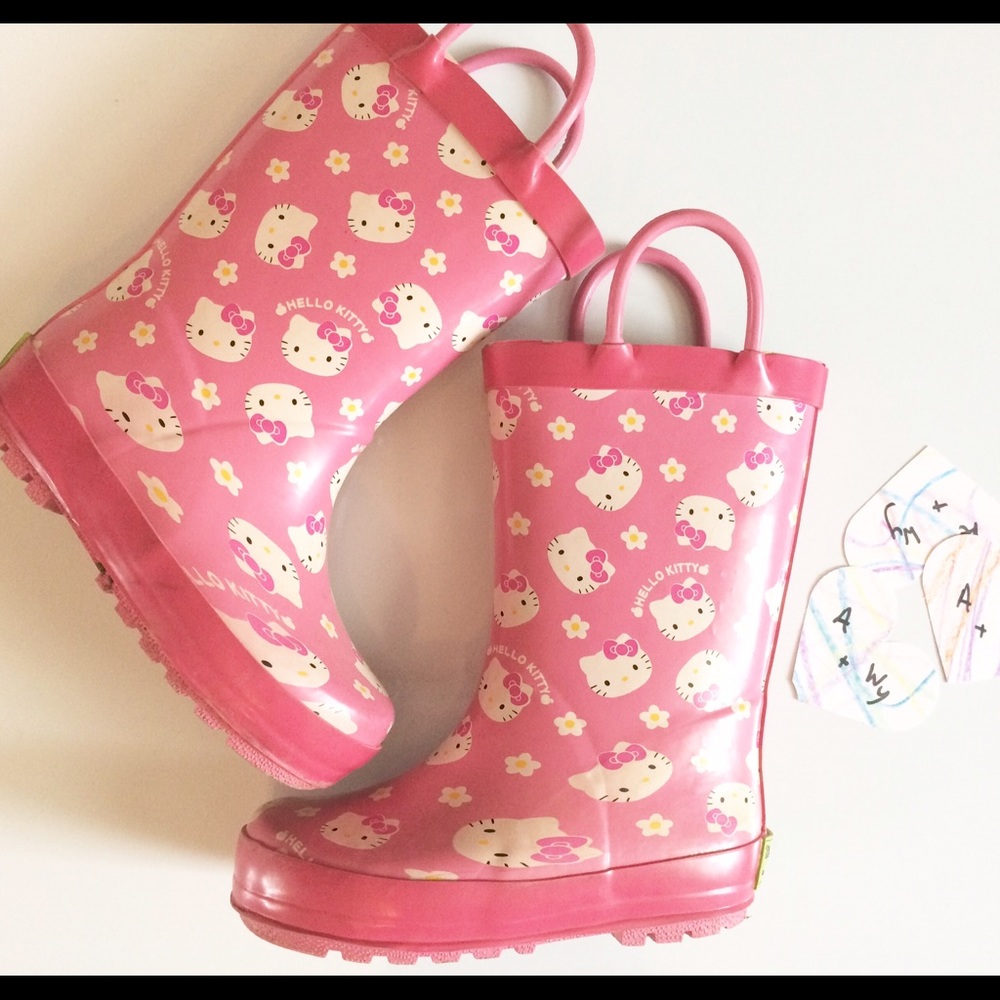 Hello kitty rain boots size 7/8