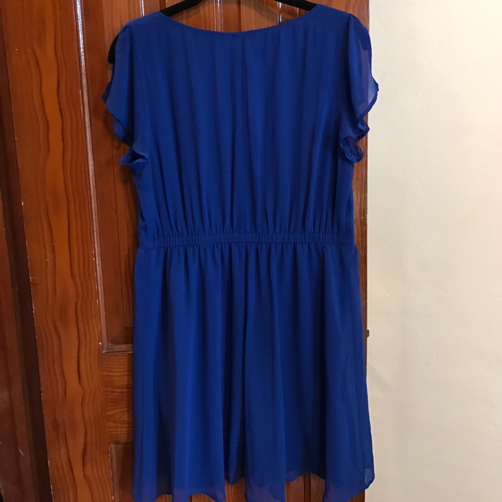 Dress - Picture 2 of 2