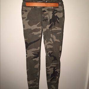 Pacsun camouflage skinny jeans (size 3)