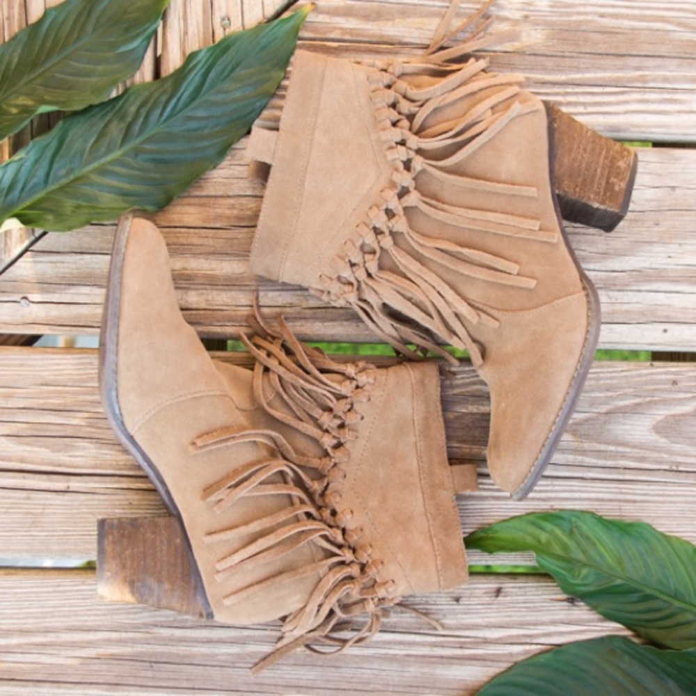 SPRING 🌸 Sound Fringe Ankle Boots
