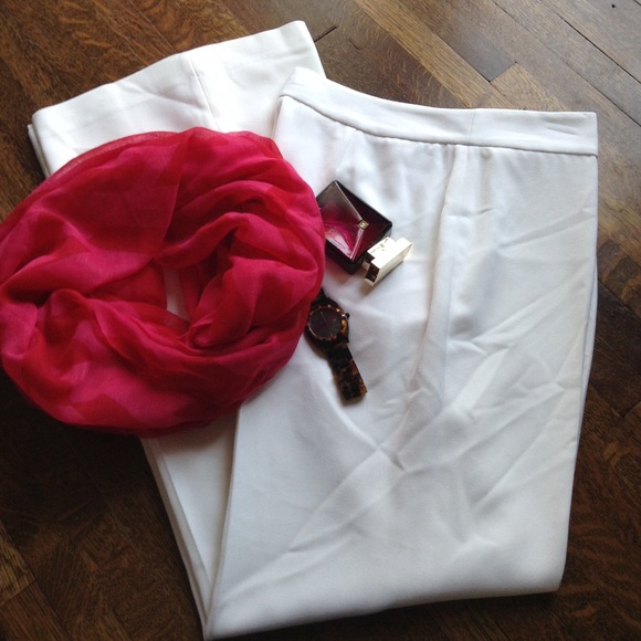 🌺 women’s white dress pant 🌺 - Picture 2 of 4
