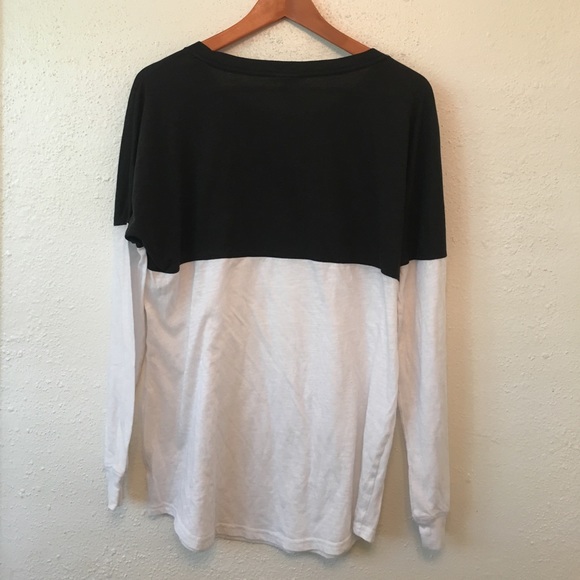 BLACK & WHITE VICTORIA'S SECRET TOP - Picture 2 of 3